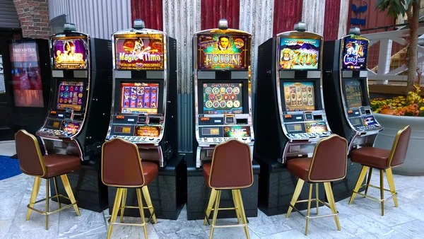 meoh789 Yggdrasil platform showing live dealer table and sportsbook markets on mobile